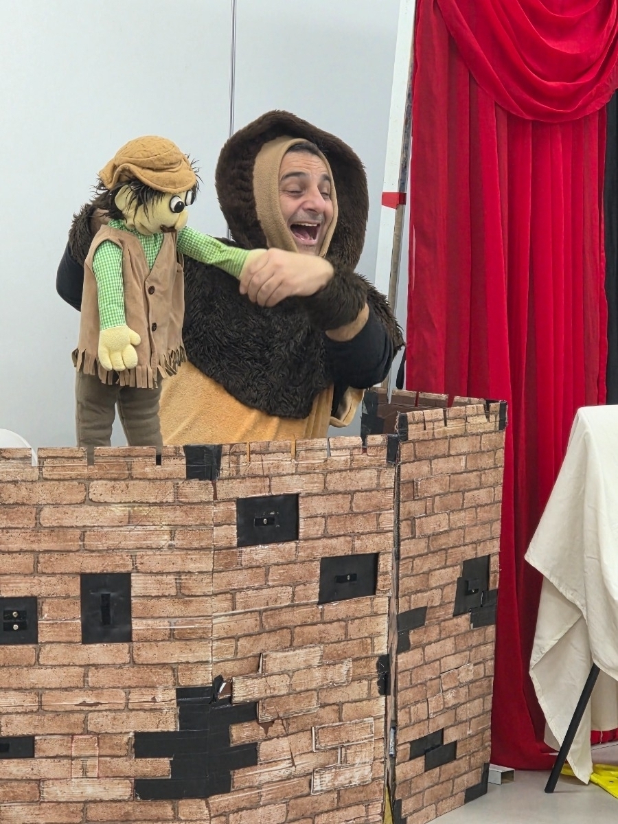 שעת סיפור בספרייה - הצגה עם עמית בן יעקב