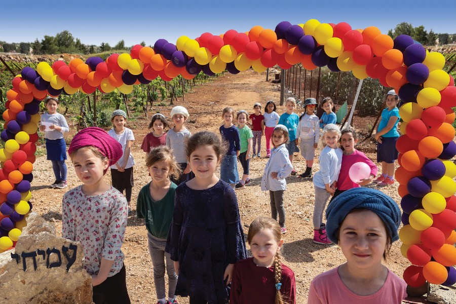 פרוייקט שחזור התמונות של בית הספר חן עפרה לכבודה של שנת ה-70 למדינה