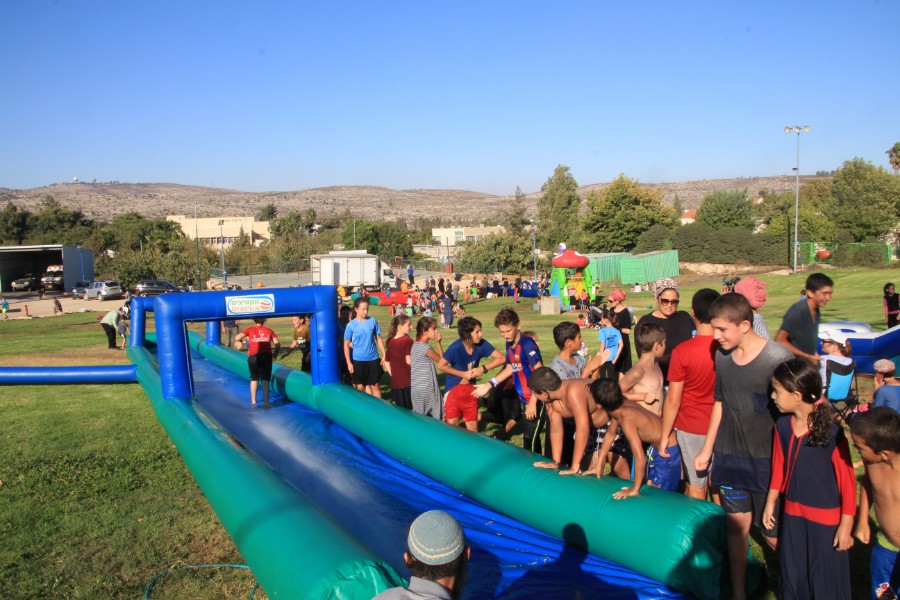 הפנינג מתנפחים רטובים אלול תשע"ח