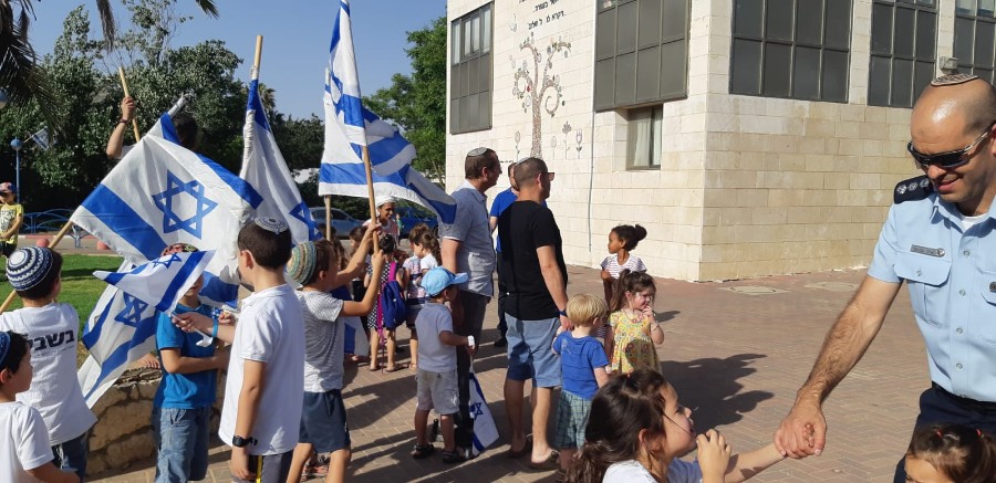 ריקודגלים ביום ירושלים ברחבת המזכירות