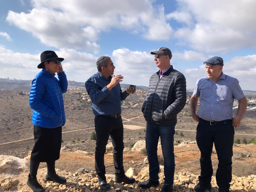 צחי הנגבי בסיור בעפרה