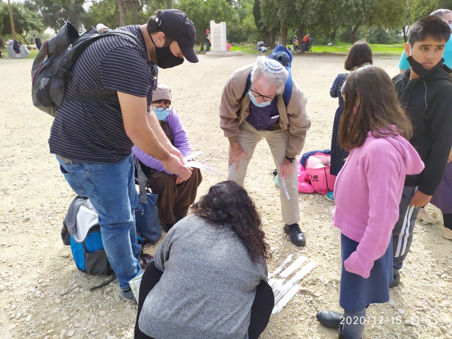 טיול משפחות בעקבות המורדים בהדרכת עקיבא יצחק - חנוכה תשפ"א