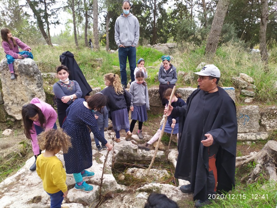 טיול משפחות בעקבות המורדים בהדרכת עקיבא יצחק - חנוכה תשפ"א