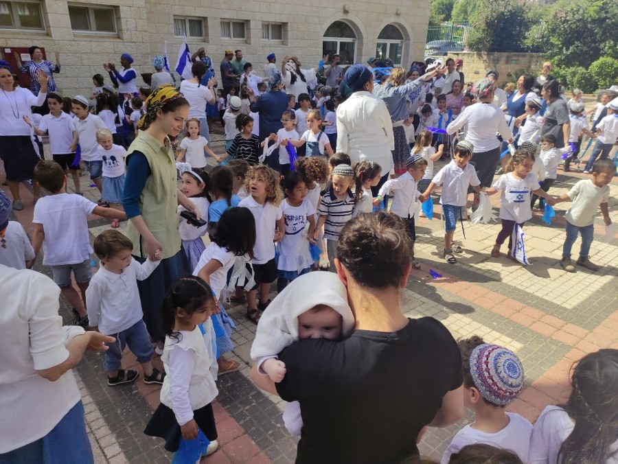 טקס יום העצמאות של ילדי הגנים תשפ"ב