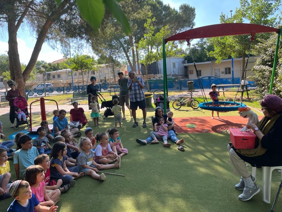 שעת סיפור עם סבתא כוכבה