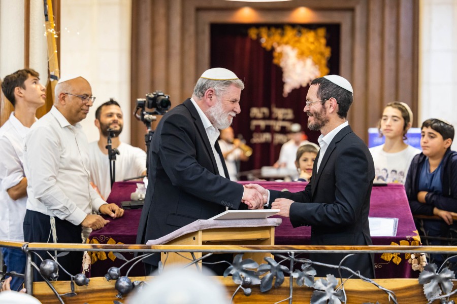 מעמד הכתרת הרב אחיה בן פזי | צילם: ברוך גרינברג