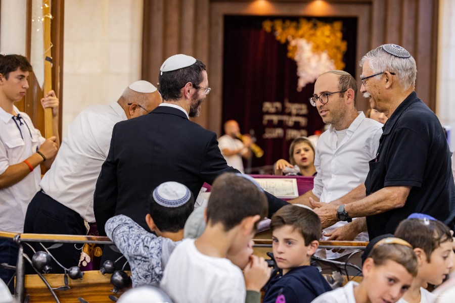 מעמד הכתרת הרב אחיה בן פזי | צילם: ברוך גרינברג