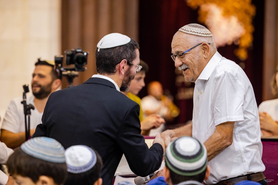 מעמד הכתרת הרב אחיה בן פזי | צילם: ברוך גרינברג