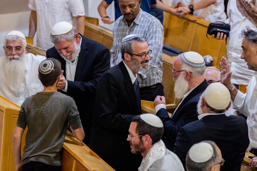 מעמד הכתרת הרב אחיה בן פזי | צילם: ברוך גרינברג