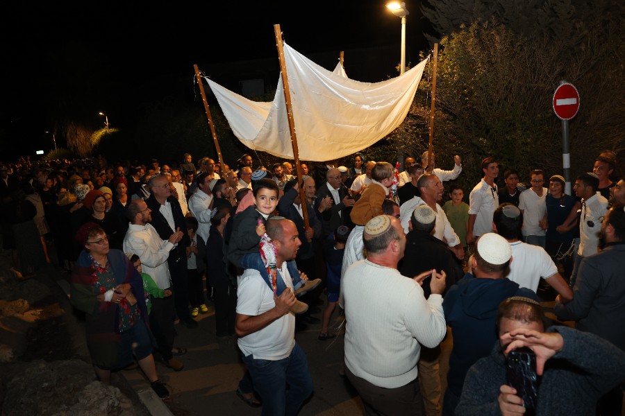 מעמד הכתרת הרב אחיה בן פזי | צילם: יהושע מנשה