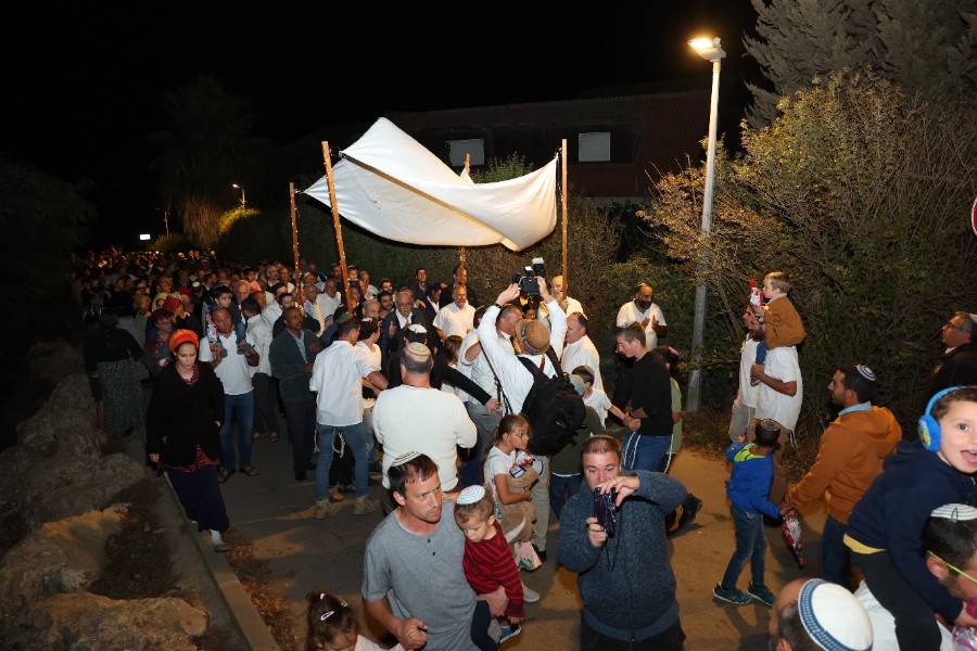 מעמד הכתרת הרב אחיה בן פזי | צילם: יהושע מנשה