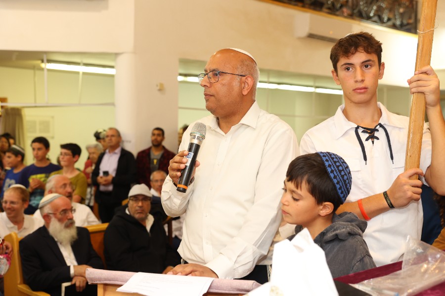 מעמד הכתרת הרב אחיה בן פזי | צילם: יהושע מנשה