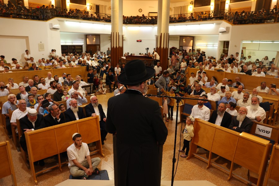 מעמד הכתרת הרב אחיה בן פזי | צילם: יהושע מנשה