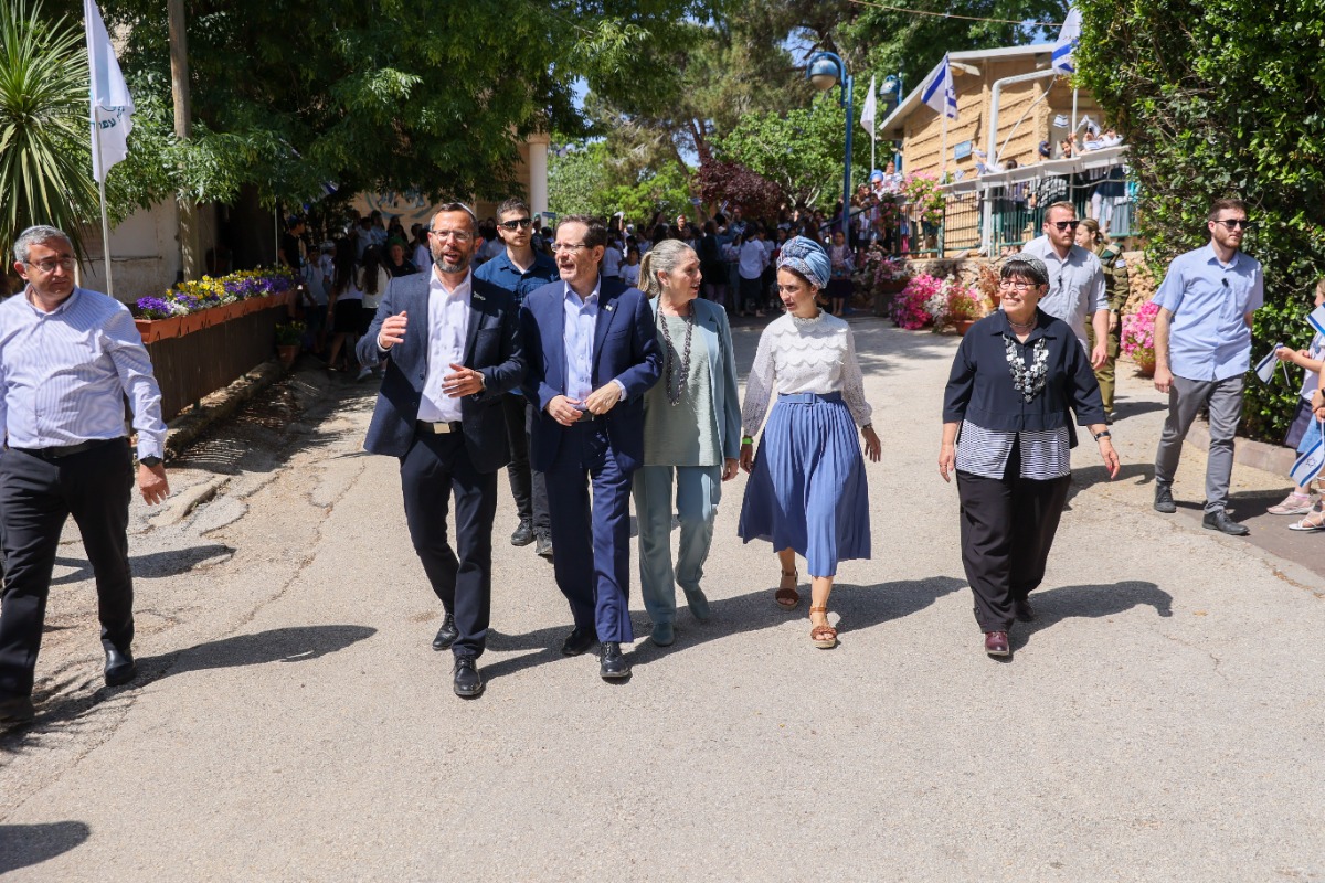 ביקור נשיא המדינה הרצוג ורעייתו בעפרה ובנימין