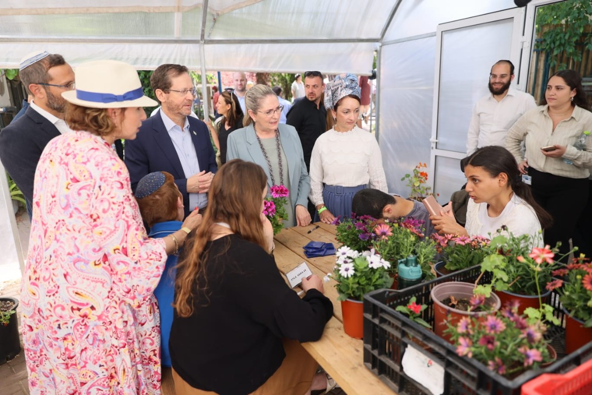 ביקור נשיא המדינה הרצוג ורעייתו בעפרה ובנימין