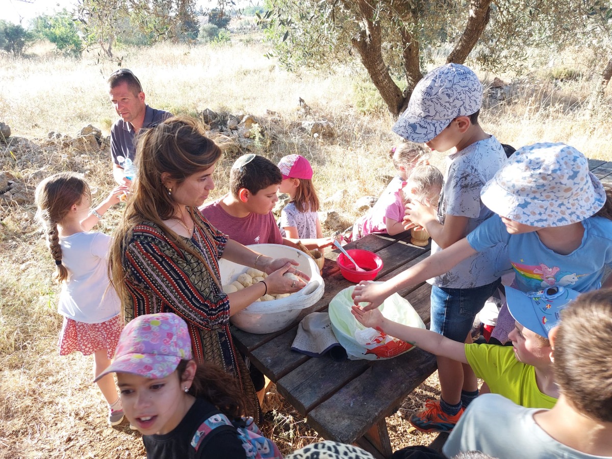 פעילות לילדים עם בית ספר שדה עפרה