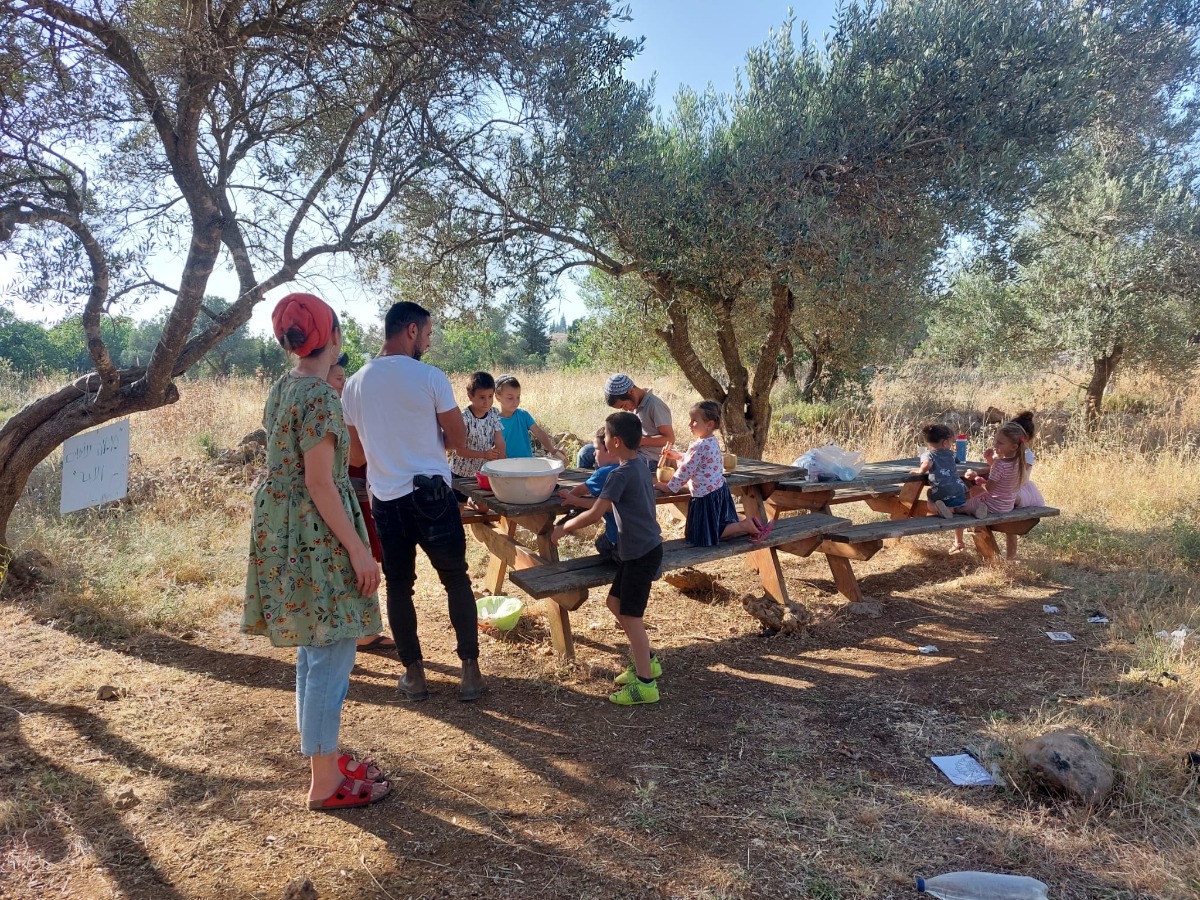 פעילות לילדים עם בית ספר שדה עפרה