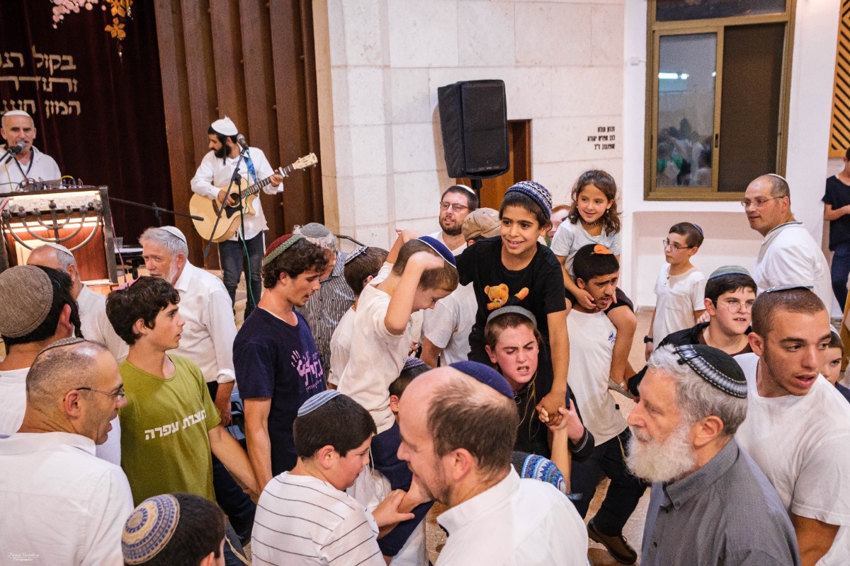 שמחת בית השואבה - סוכות תשפ"ד - צילום: ברוך גרינברג