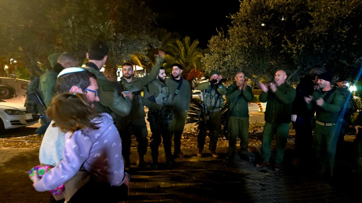 הדלקת נרות משותפת בבית פיני - חנוכה תשפ"ה