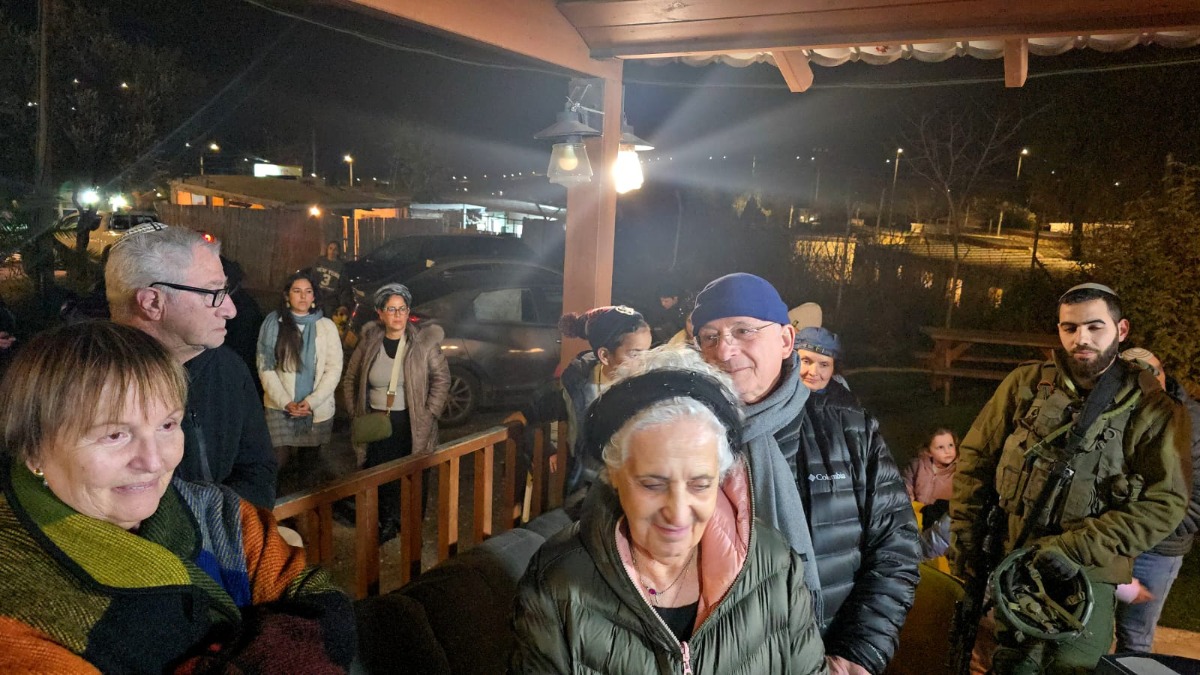 הדלקת נרות משותפת בבית פיני - חנוכה תשפ"ה