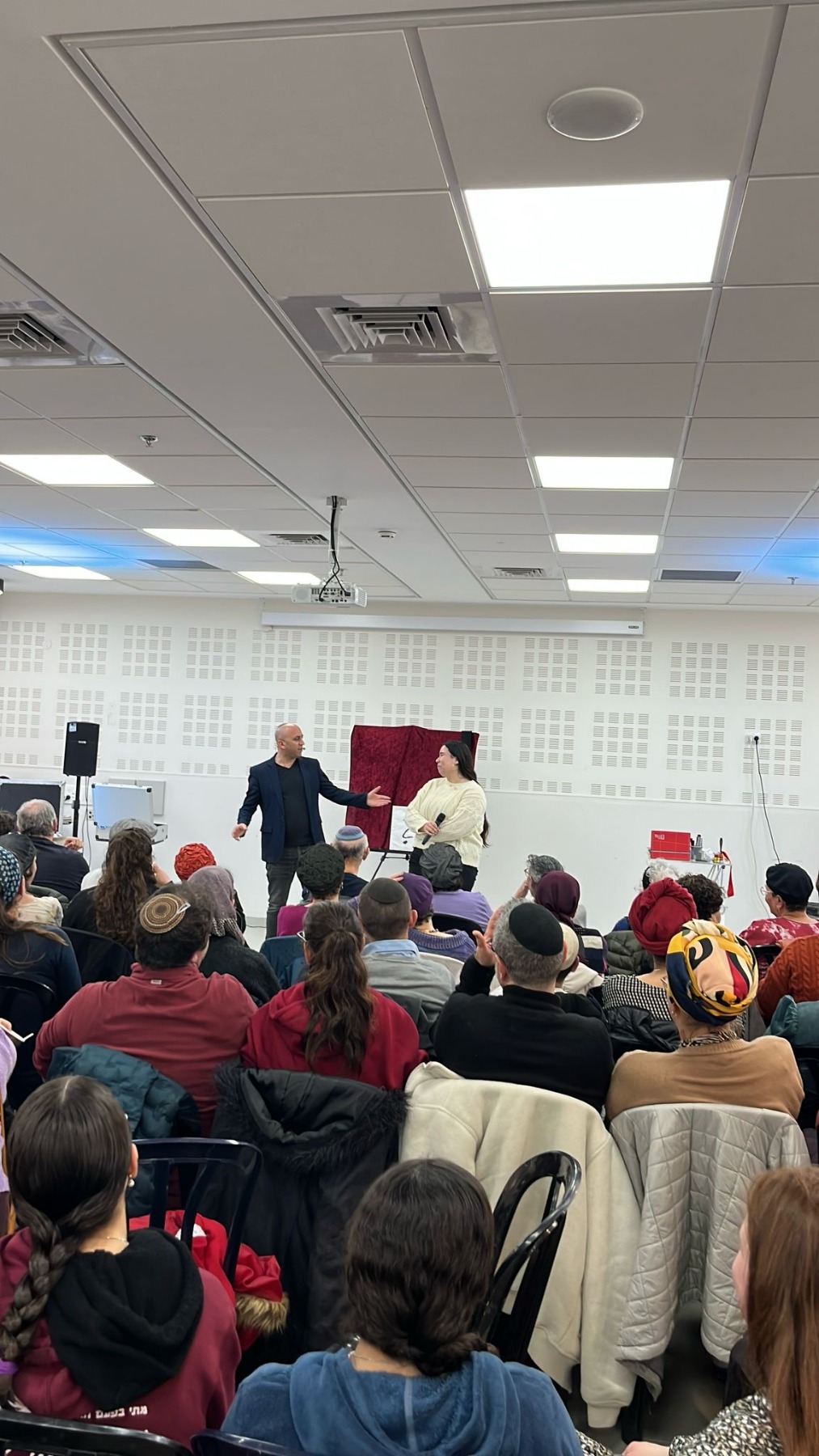מופע אשליה עם ליאור רבינוביץ
