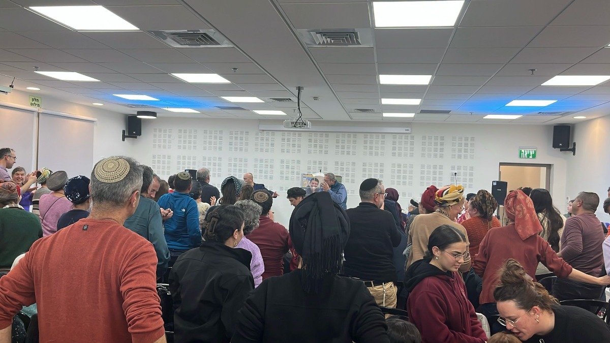 מופע אשליה עם ליאור רבינוביץ