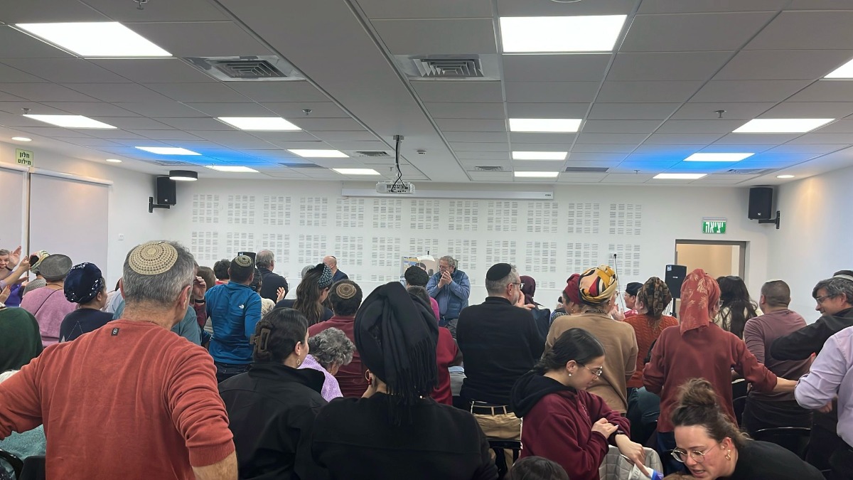 מופע אשליה עם ליאור רבינוביץ