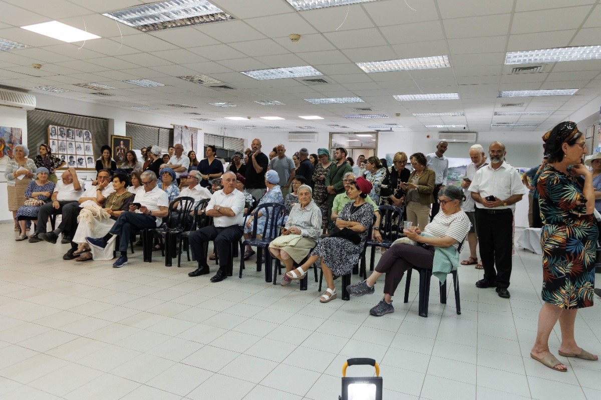 פתיחת תערוכת אמנים לשנת היובל - צילם רועי גרינברג
