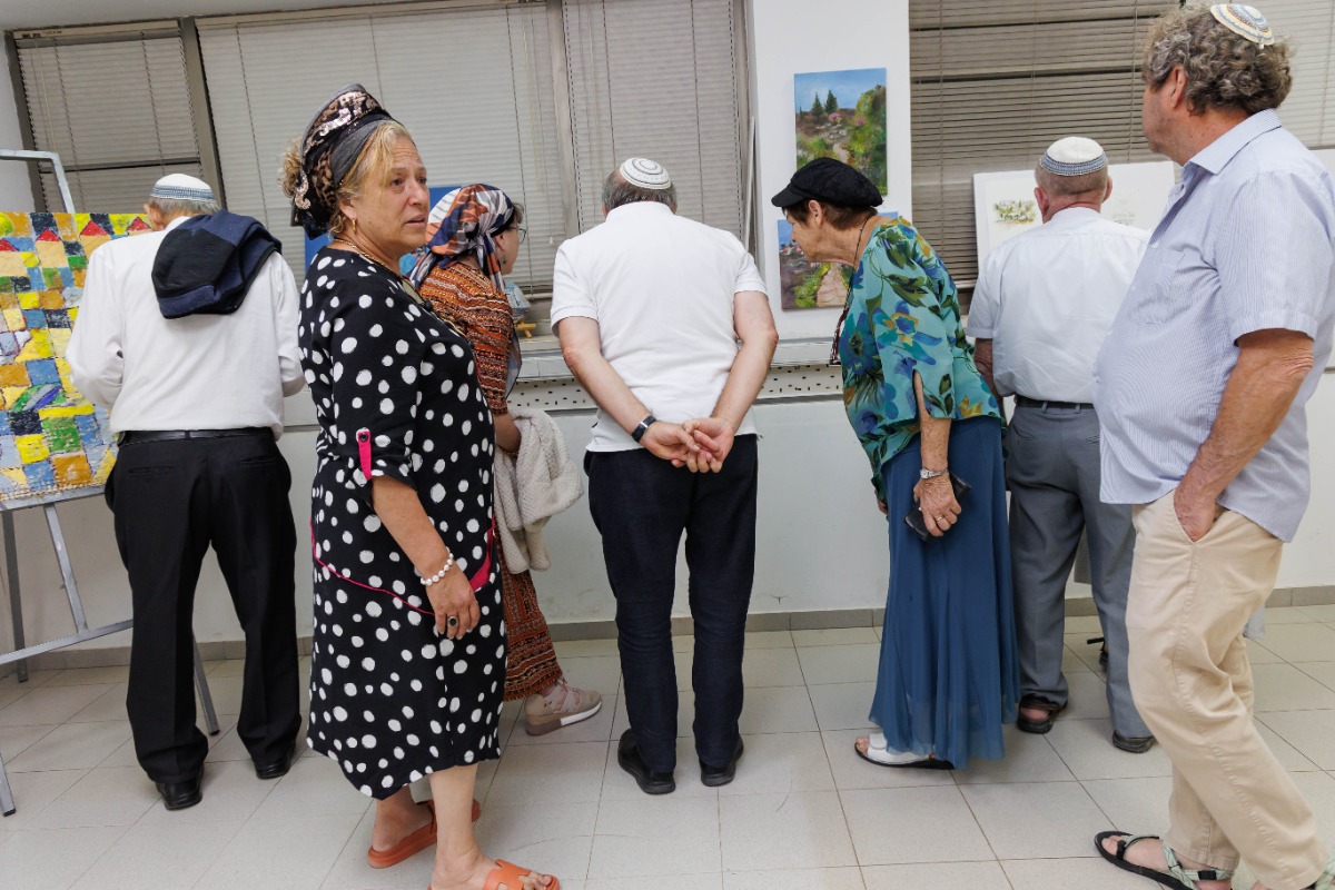 פתיחת תערוכת אמנים לשנת היובל - צילם רועי גרינברג