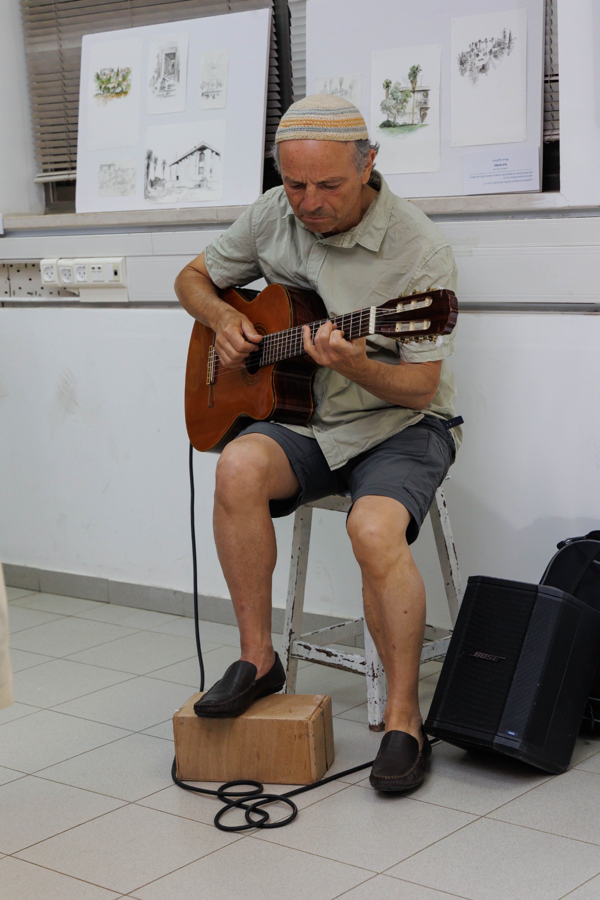 פתיחת תערוכת אמנים לשנת היובל - צילם רועי גרינברג