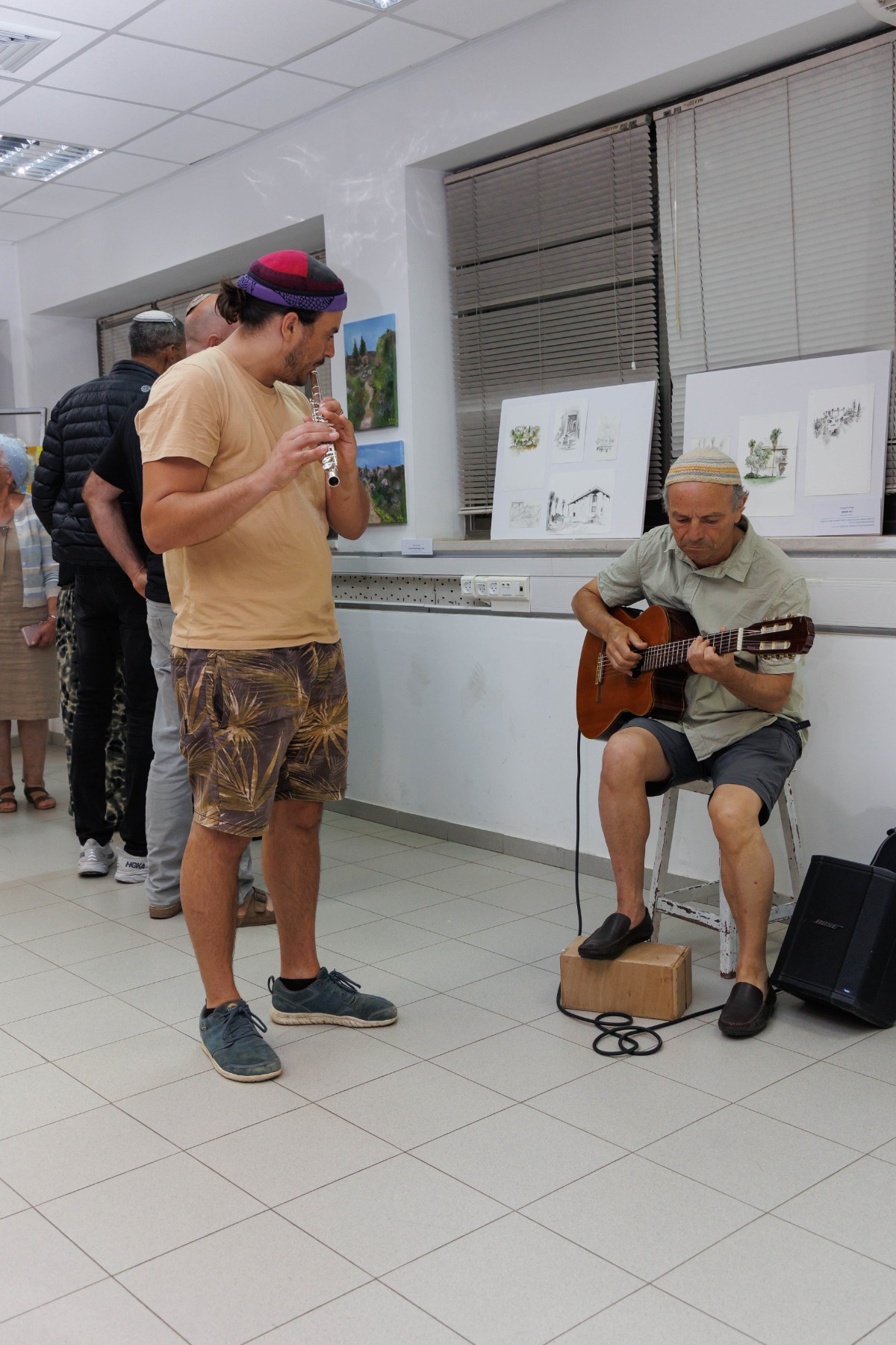 פתיחת תערוכת אמנים לשנת היובל - צילם רועי גרינברג