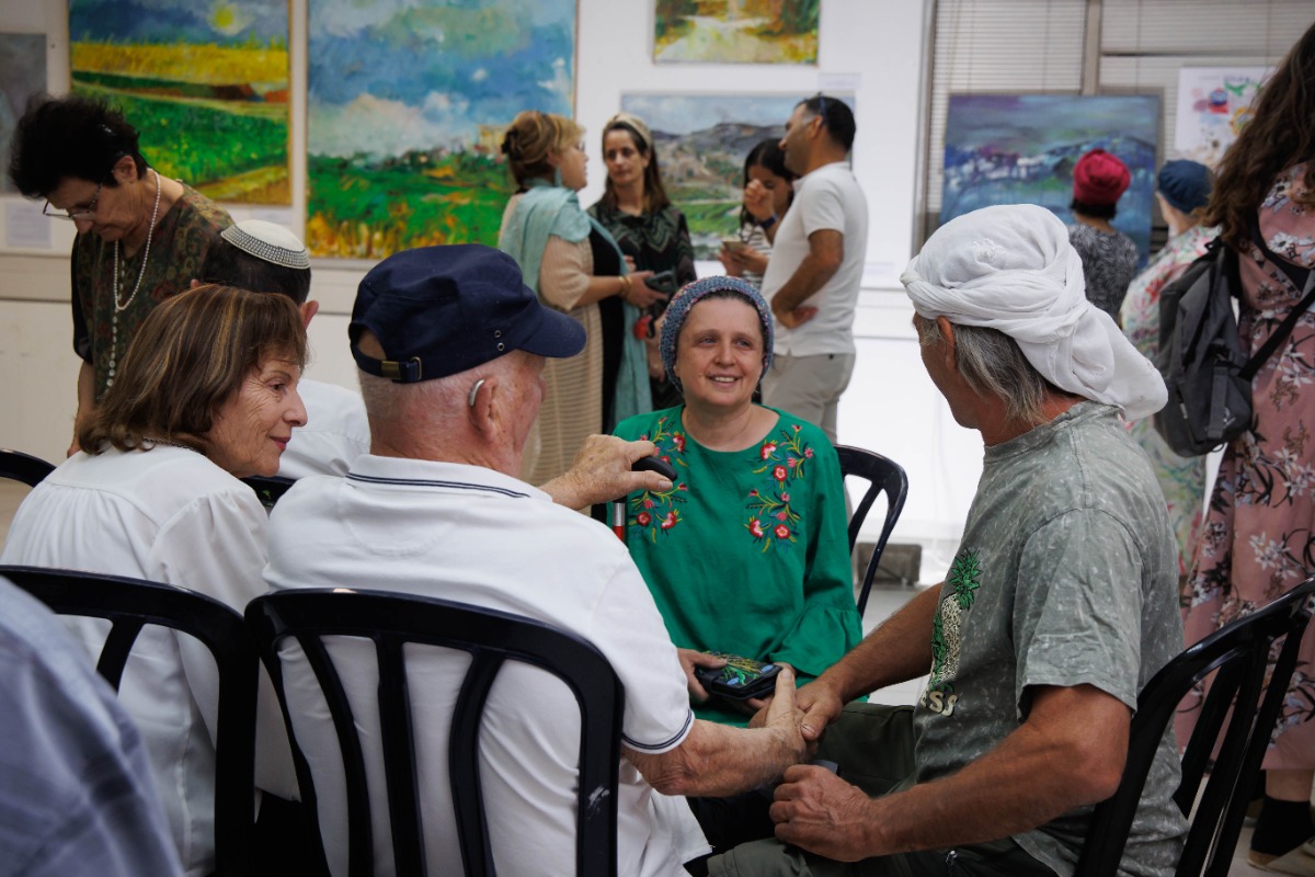 פתיחת תערוכת אמנים לשנת היובל - צילם רועי גרינברג