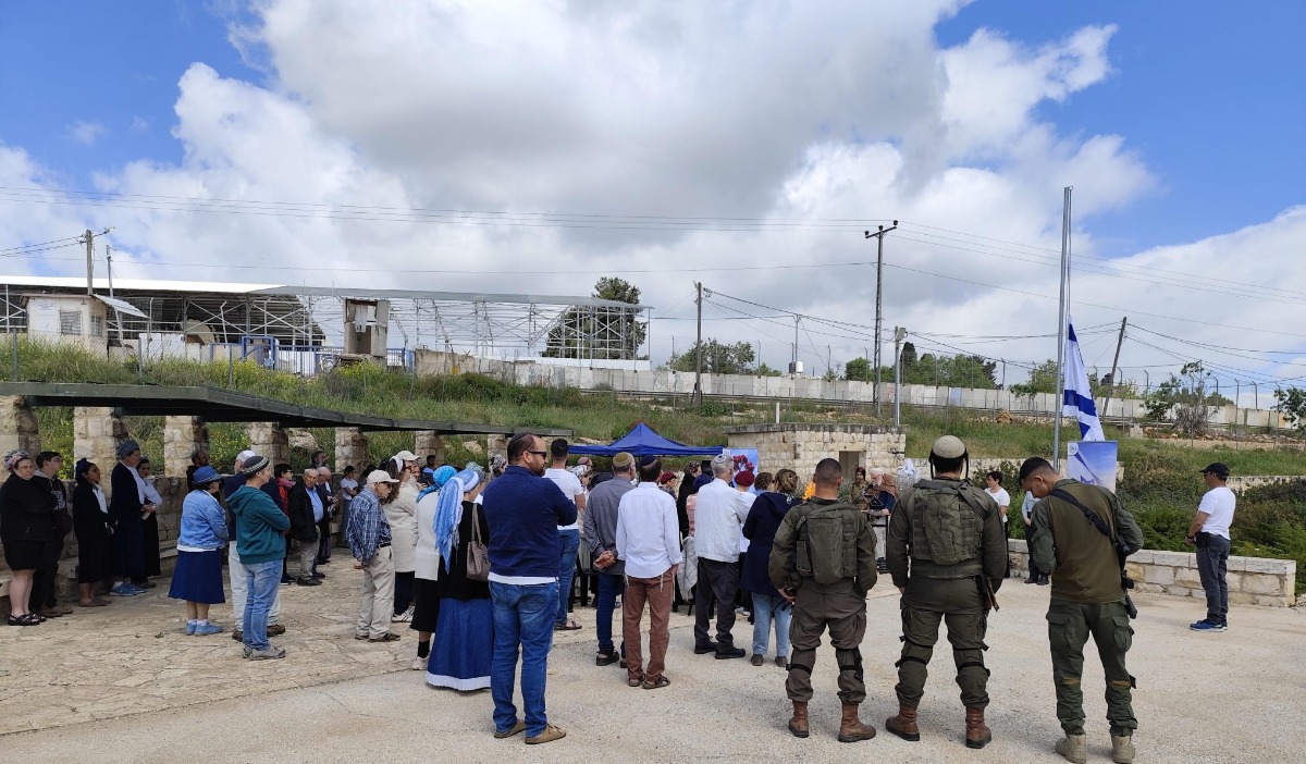 טקס יום הזכרון תשפ"ו בבית העלמין בעפרה